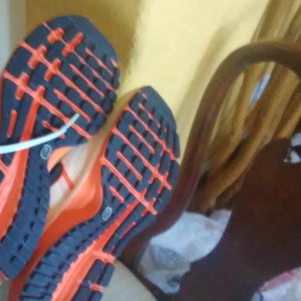 Sneaker - Picture 4 of 4